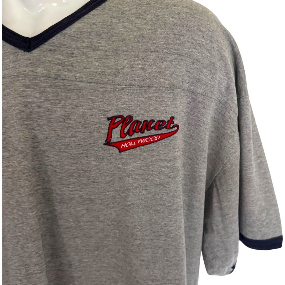 Vintage 90s Planet Hollywood New Orleans T-Shirt XL – Made in USA – V-Neck Ringe